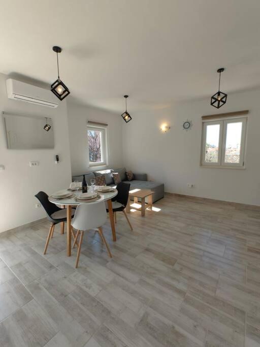 Apartment Marija, New 1Bd Apt With Free Parking Spalato Esterno foto